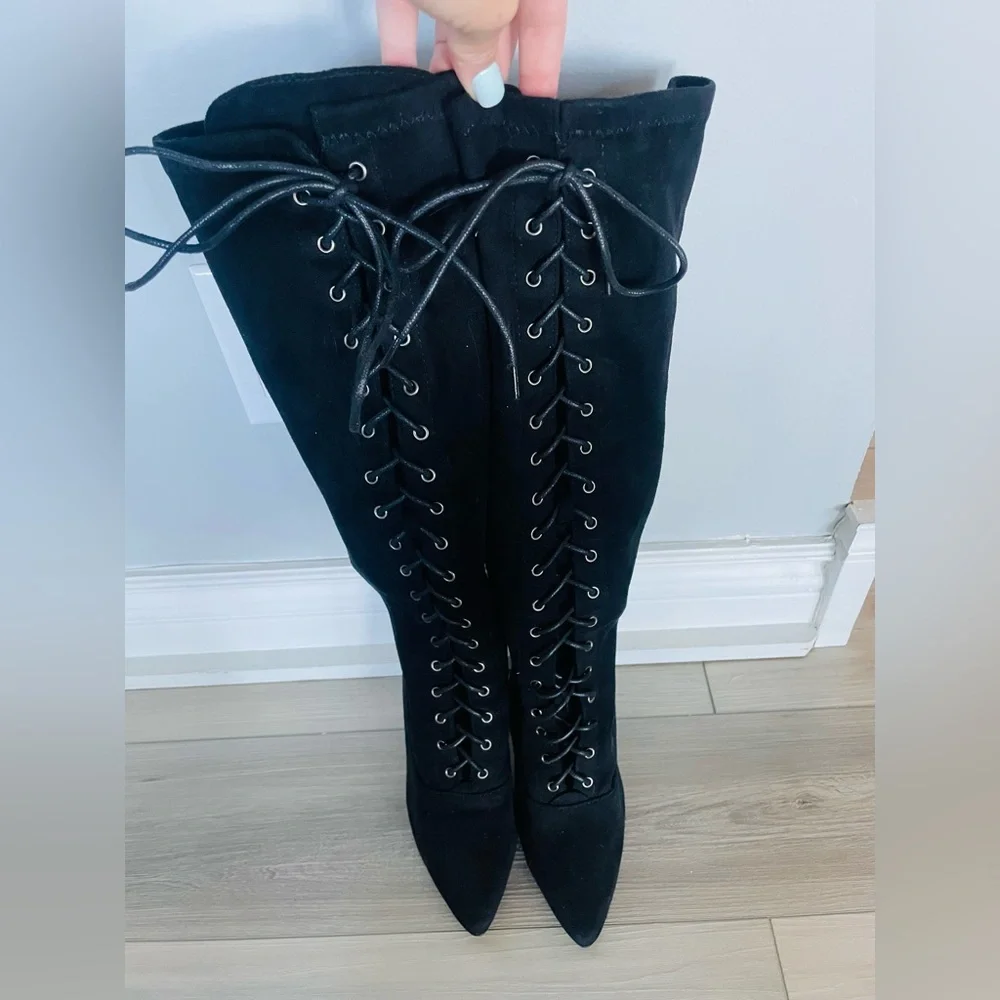 Black boots - Picture 4 of 4